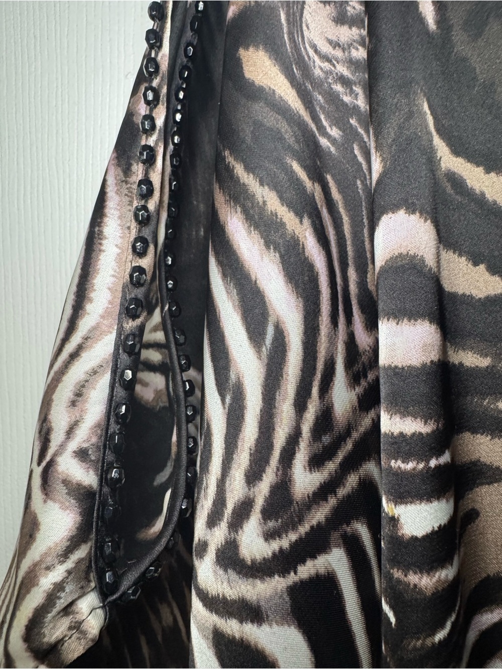 Bebe Slinky Beaded Batwing Top
Mixed Animal Print Cold Shoulder
Cocktail in M - Picture 3 of 9